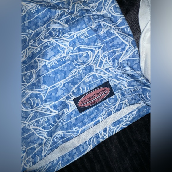 Men’s Vineyard Vines bathing suit - Picture 4 of 4